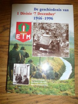 Boek geschiedenis van de 1ste divisie 7 december - 1