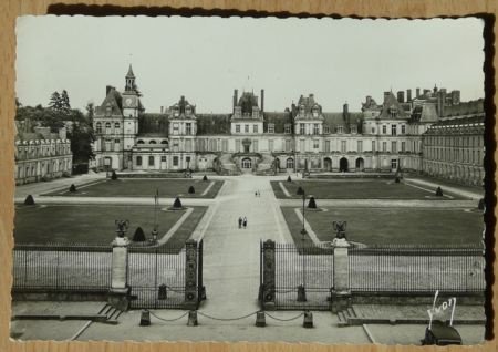 Postkaart, Yvon, Fontainebleau Le palais (693), jaren'50. - 1