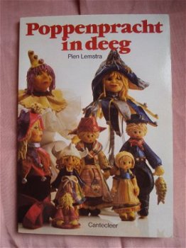Poppenprach in deeg Pien lemstra 1983 - 1