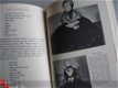 The complete book off doll making and collecting 1971 A Dove - 1 - Thumbnail
