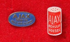 Ajax (blauw) en Ajax schuurpoeder (rood)