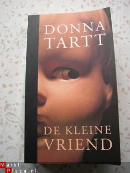De kleine vriend Donna Tart - 1