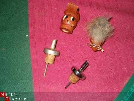 2 houten schenkkurken met gezicht - Afbeelding 2