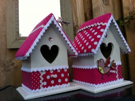 Vogelhuisje voor de babykamer in fuchsia met vogeltje - 2