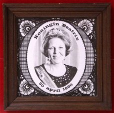 Tegel Koningin Beatrix 30 april 1980