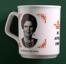 Mok Troonswissel Juliana-Beatrix 30-4-1980 (zwart op oranje)