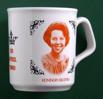 Mok Troonswissel Juliana-Beatrix 30-4-1980 (oranje op zwart) - 1