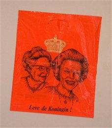 Plastic draagtas Juliana & Beatrix (troonswisseling 1980)