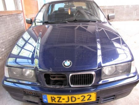 Bmw 318 tds voor demontage sloopauto inkoop Den haag - 1