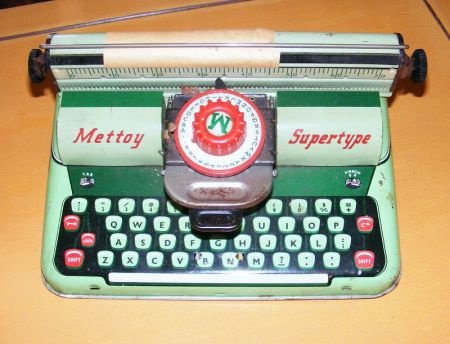 Blikken kinderspeelgoed, Mettoy typewriter - 1