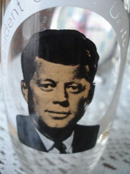 Glas met President Kennedy - 1