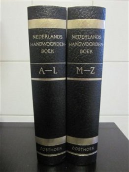 Nederlands Handwoordenboek 2 delen. Oosthoek. - 1