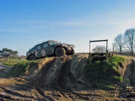 Zelf (off-road) rijden in een Hummer H1, H2 of Humvee - 1