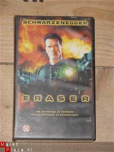 VHS-titel; ERASER met Arnold Schwarzenegger.