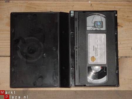 VHS-titel; ERASER met Arnold Schwarzenegger. - 3