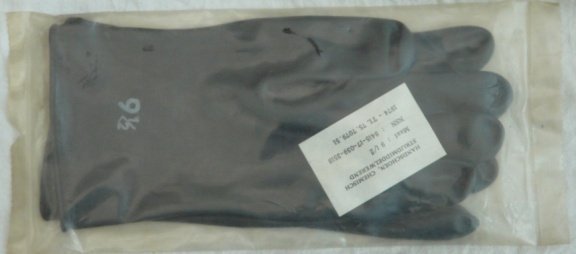 Handschoenen, NBC, Chemisch Strijdmiddelwerend, Koninklijke Landmacht, maat: 9½, 1974.(Nr.1) - 0