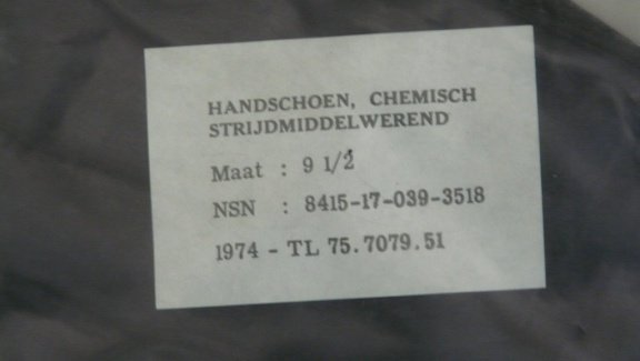 Handschoenen, NBC, Chemisch Strijdmiddelwerend, Koninklijke Landmacht, maat: 9½, 1974.(Nr.1) - 2