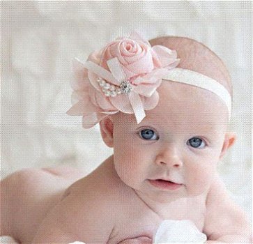 Lieve baby haarbandjes aangeboden. - 1