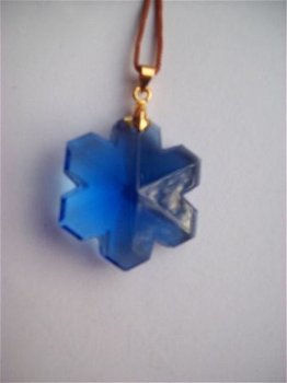 suncatcher maria blauw kristal hanger met goud ophanghaakje - 2