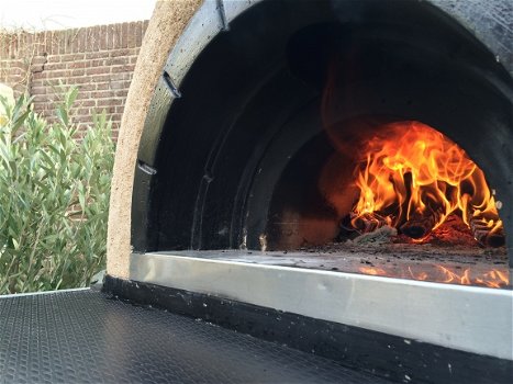 Houtgestookte pizza-oven HUREN heerlijke pizza's bakken! - 4