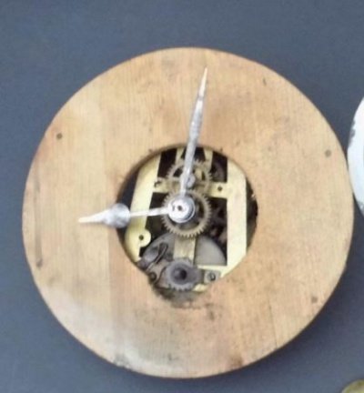 === Uurwerk = opknapper = oud === 22132 - Afbeelding 2