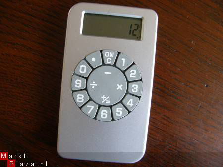 Rekenmachine met rond toetsenbord. - Afbeelding 2