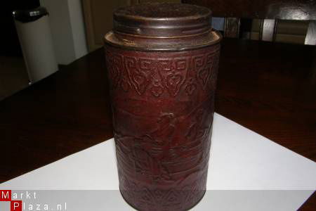 Oud uitgeklopt blikje met Nederlands PATENT. Zie foto's. - nr. 1