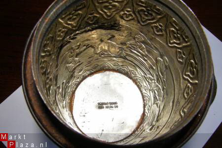 Oud uitgeklopt blikje met Nederlands PATENT. Zie foto's. - Afbeelding 3