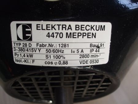 Huisje Brouwerij Behandeling Zaagtafel motor Elektra Beckum 400 volt en zaagmotor 230 volt