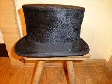 Zwarte hoge hoed (Engels makelij)