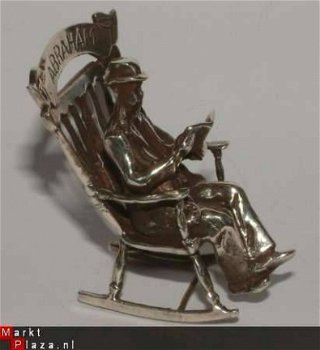 Zilveren miniatuur 'Abraham' op schommelstoel - 1