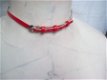 mooi leren halsbandje rood smal verstelbaar met zilver gesp - 2 - Thumbnail