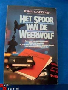 Het spoor van de weerwolf, John Gardner