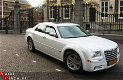 Trouwauto - Parelmoer witte Chrysler 300C - Den haag - 4 - Thumbnail