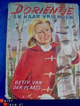 Dorientje en haar vrienden - Betty van der Plaats - 1