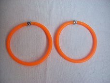 rubber armbanden op maat oranje en nachtblauw ATELIER KRAAL