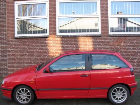 Seat Ibiza compleet voor demontage Sloopauto inkoop Den haag - 1