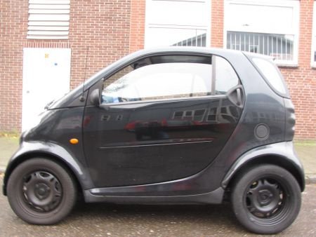 Sloopauto inkoop Den haag 4x Smart zwart voor demontage - 1