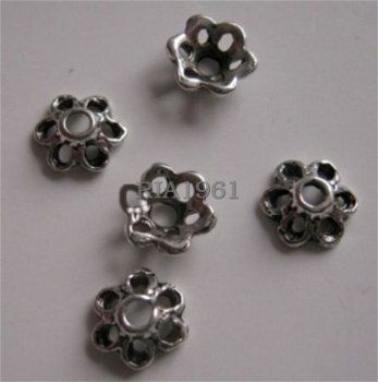 tibetaans zilver:bead caps 09 - 6x6 mm:50 voor 0,75 - 1