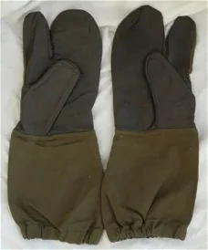 Handschoenen / Overwanten, Gevechts, Koninklijke Landmacht, maat: 10, 1979.(Nr.1)