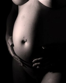 Zwangerschapsfotografie door een vrouw incl. Visagie en DVD - 1