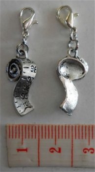 Charm centimeter 21 x 10 mm. - 1