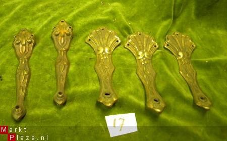 5 stuks oude bronzen ornamenten no 17 ca 1920. - 1