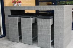 BARTAFEL SET GRIJS WICKER 2 M. + 6 KRUKKEN INCL. LEVERING - 1