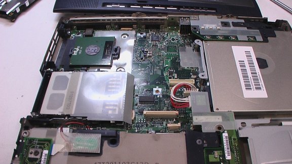 Voor al u laptop en computer reparaties naar TOP TV ! - 6