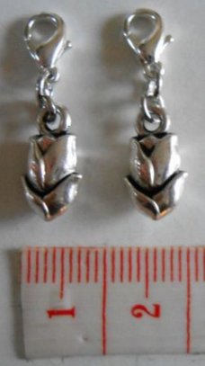 Charm tulp 14 x 08 mm.