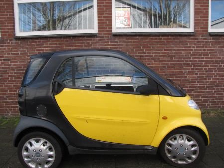 Sloopauto inkoop Den haag Smart Geel voor onderdelen - 1