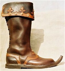 middeleeuwse schoenen, laarzen