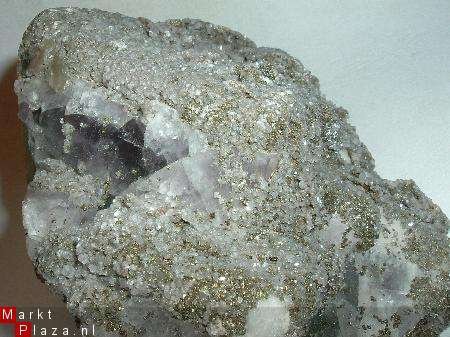 Groene Fluoriet met Pyriet en Dolomiet kristallen Marokko - 1