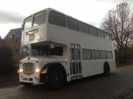 Trouwauto verhuur en trouwvervoer oldtimerbussen - 5